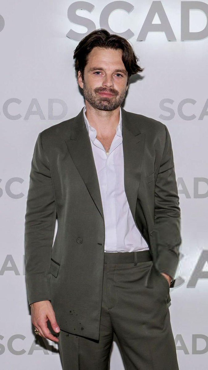 buckysebpage's tweet photo. #sebastianstan #scadsavannah #filmfestival #fanpage https://t.co/yRxVkLANf9