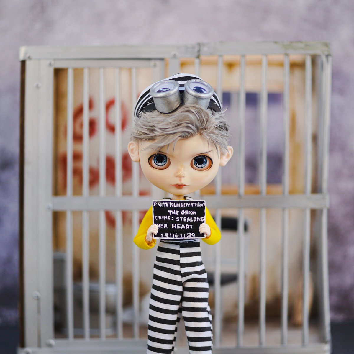 BlytheLoveStory's tweet photo. 🖤 GM fam
🖤 My heart thief concept 😂
🖤 Have a magical Tuesday
🖤 Cage is 100% handmade by the local community
#supportlocalcommunity https://t.co/f9mVijyba8