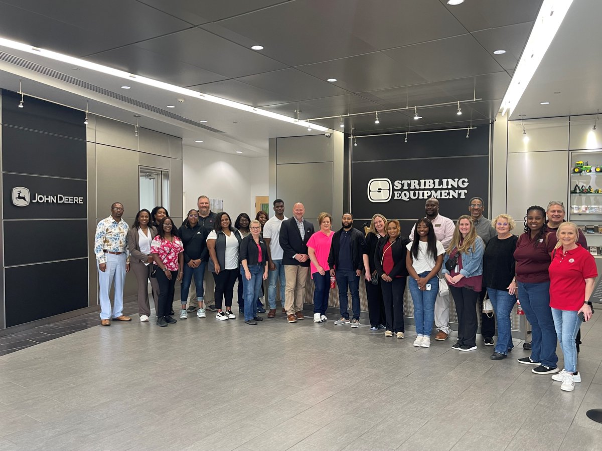 HindsWorkforce's tweet photo. Hinds CC collaborated with CMPDD to provide industry tours for adult career coaches. We appreciate KLLM Driving Academy, Empire Truck Sales, Stribling Equipment, and Siemens Energy for providing tours. Golding Barge Lines also provided a presentation during the working lunch. https://t.co/0WzUNqKUZi