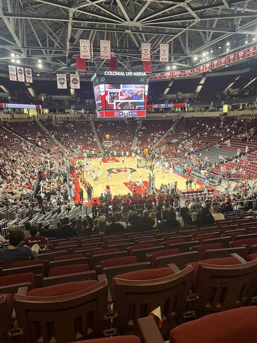 jacob_rivers27's tweet photo. Year 3 of Lamontsketball starts now. #zipem https://t.co/BUE348MgHr