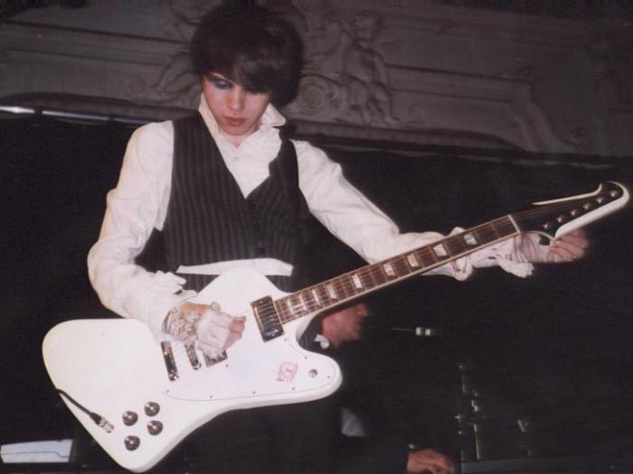 archivetwinks's tweet photo. Ryan Ross (Ex-Panic! At The Disco, Ex-The Young Veins), circa 2006 https://t.co/jUiagd0SZ2