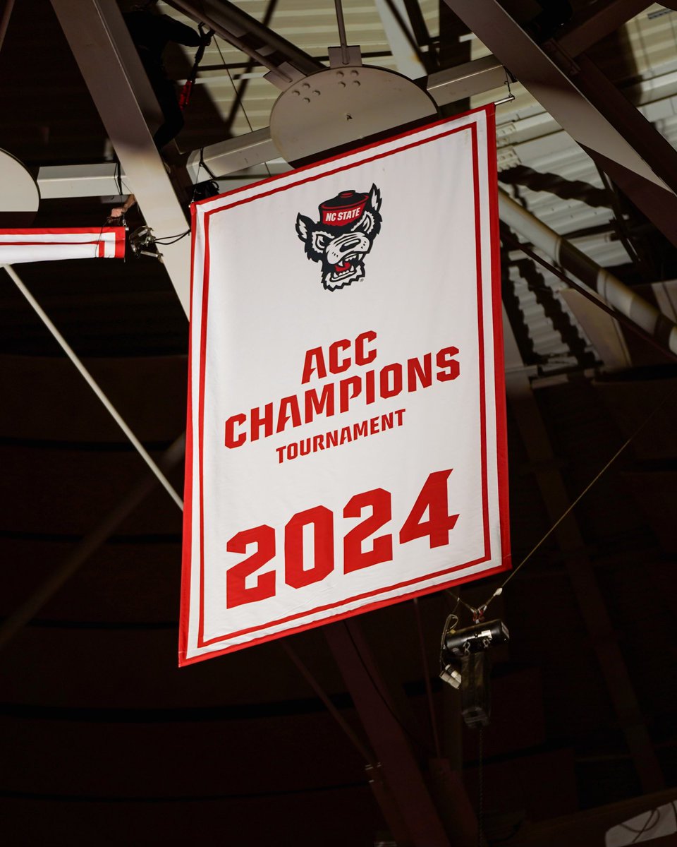 PackMensBball's tweet photo. They’re here and man are they beautiful🥹 https://t.co/QERfPn846U