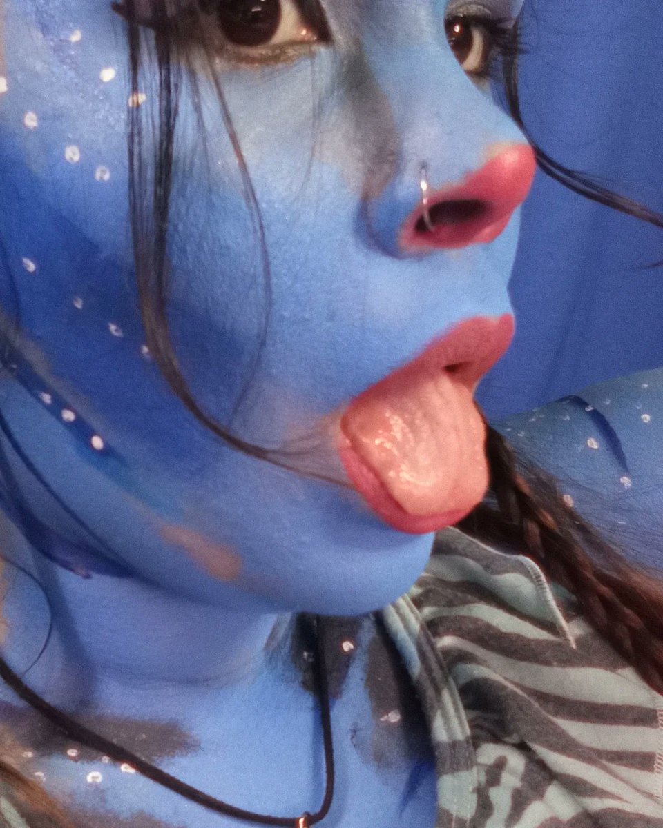 Chombiegirl's tweet photo. #makeupartist #Avatar https://t.co/8pG4dqtHAd