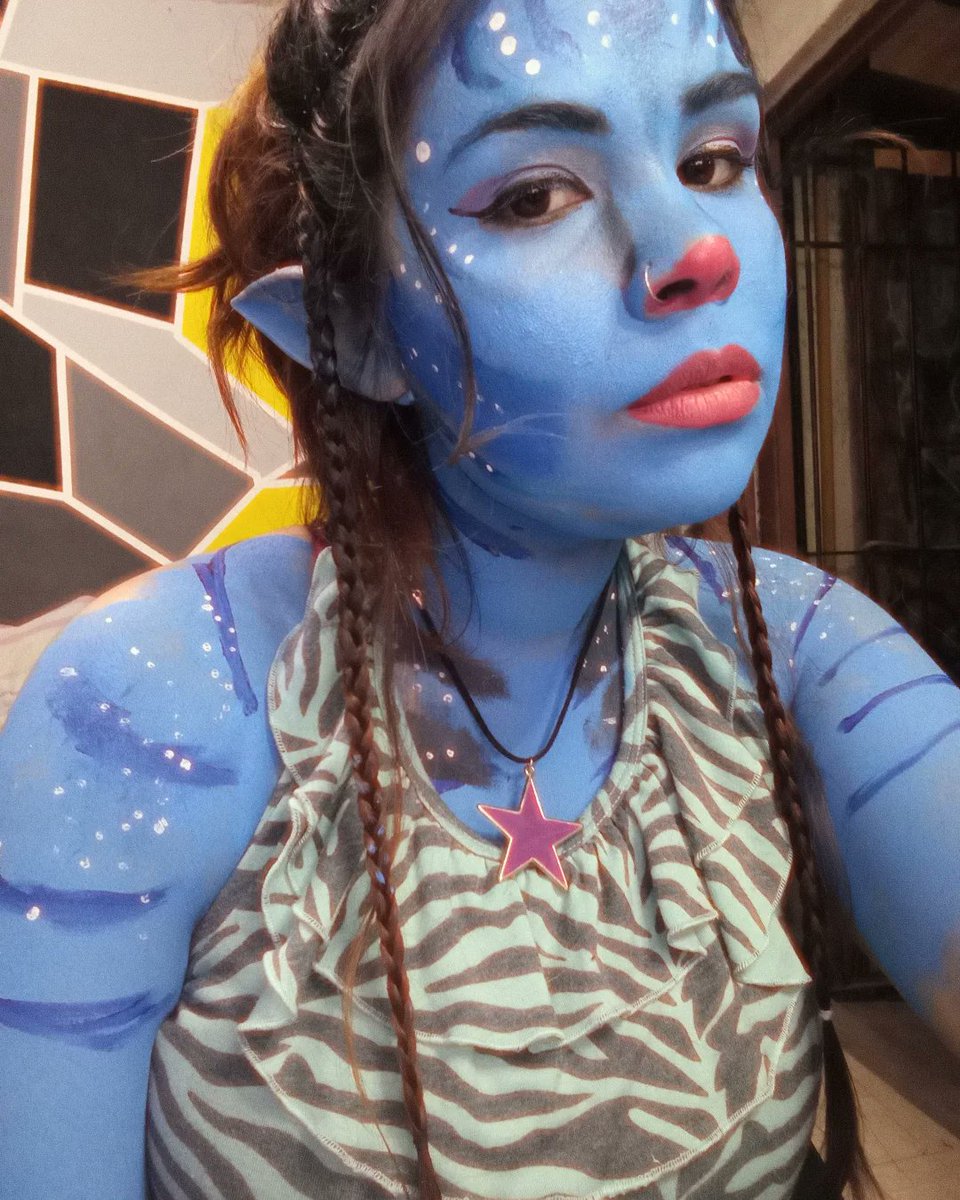 Chombiegirl's tweet photo. #makeupartist #Avatar https://t.co/8pG4dqtHAd