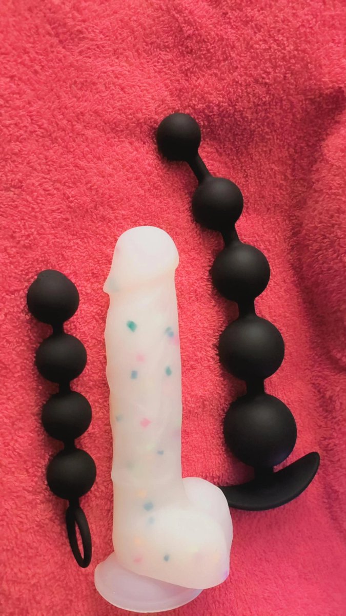 Coffin_Candy's tweet photo. My collection is growing 😏💕
I love them!
#sextoys #dildo #anal #playalone https://t.co/FtlULJRmyK