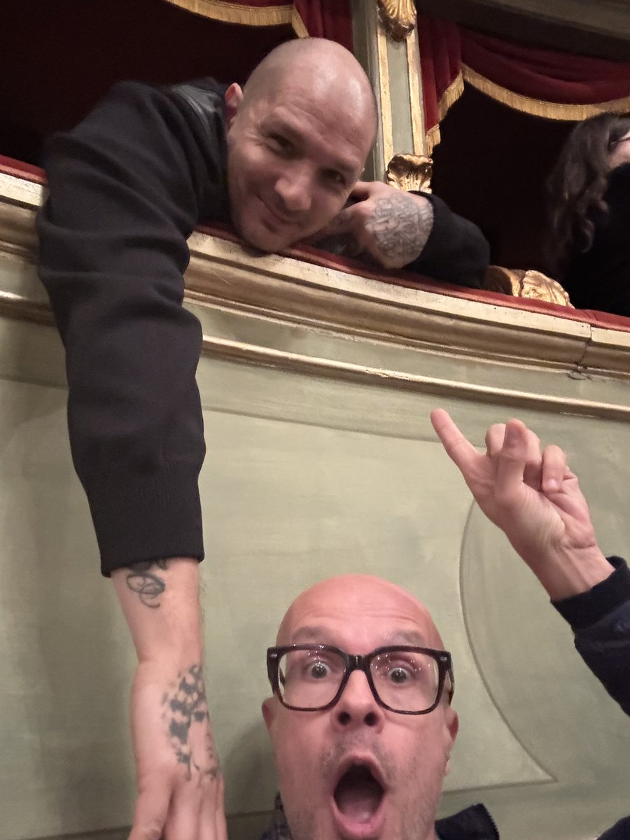 lchr73's tweet photo. Vi si ama ❤️❤️❤️
 #radio #speaker #RadioAlba #show #panificazione #pane #fulviomarino #lapina #EmilianoPepe #teatrosocialealba #fieradeltartufo #alba https://t.co/W3PQgVSnX0