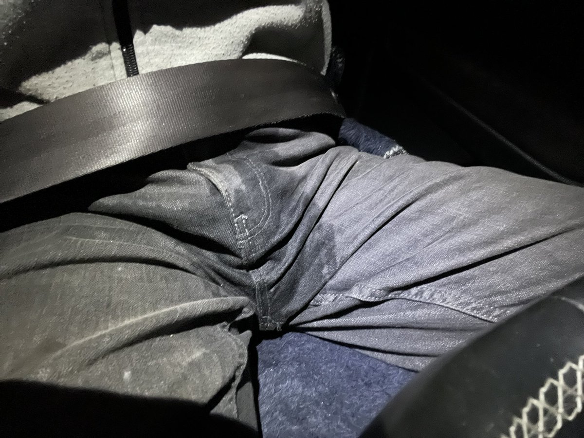 junior10491459's tweet photo. #peemypants #piss #wetting #carpiss https://t.co/ufCUnVGNxg