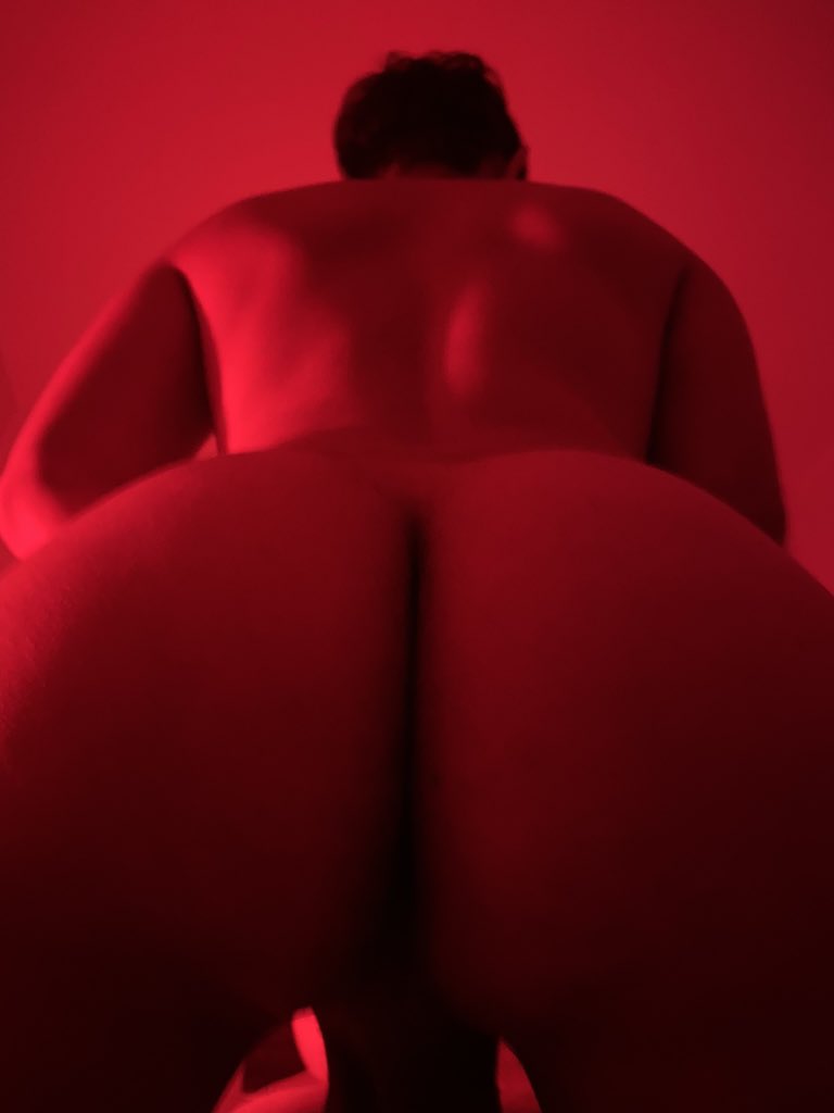 __Alexxx__19's tweet photo. Alguien para sentarme en su cara? 🥵🥵🔥🔥 like y rt https://t.co/1PQkH9NARa