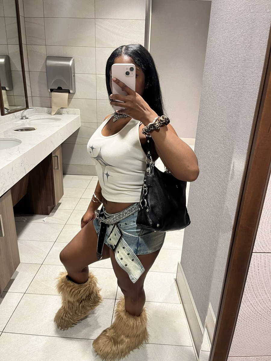 5ivestarchicccc's tweet image. 