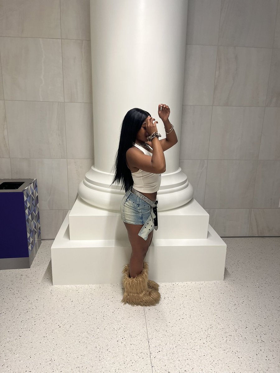 5ivestarchicccc's tweet image. 