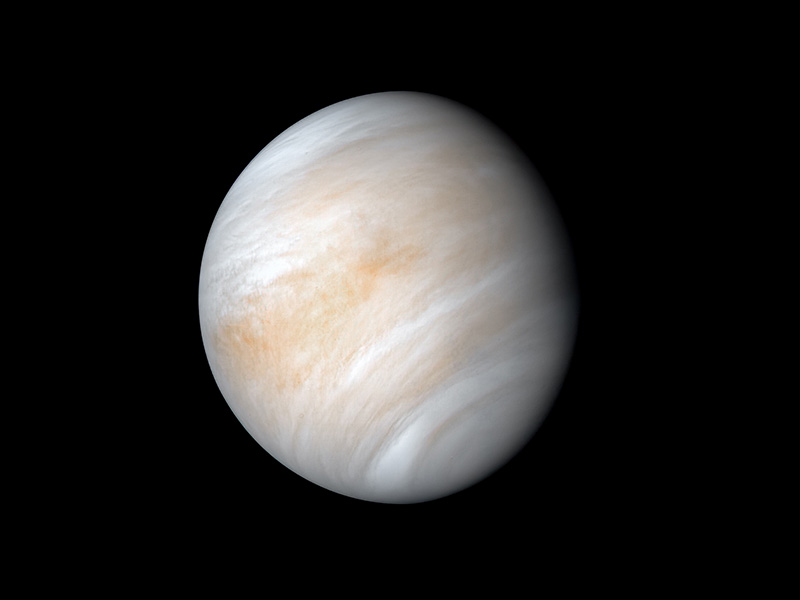 OdehAstronomy's tweet photo. يوم 05 نوفمبر الساعة 00:16 غرينتش: الزهرة 3.1° شمال القمر. حمل التطبيق الفلكي لتصلك إشعارات فورية https://t.co/If0lrOF43b https://t.co/r9lmyNlLFD
