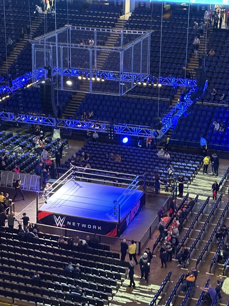Jess_Littleton_'s tweet photo. #WWELondon https://t.co/3J5sq6uyu2