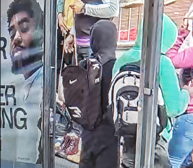 New Technology Aids Officers in Arresting Retail Theft Suspect! 

Officers utilized our new mobile security units, public safety cameras, and a drone to assist in arresting a suspect accused of the theft of more than $2,500 in merchandise from a Walgreens store! ➡️