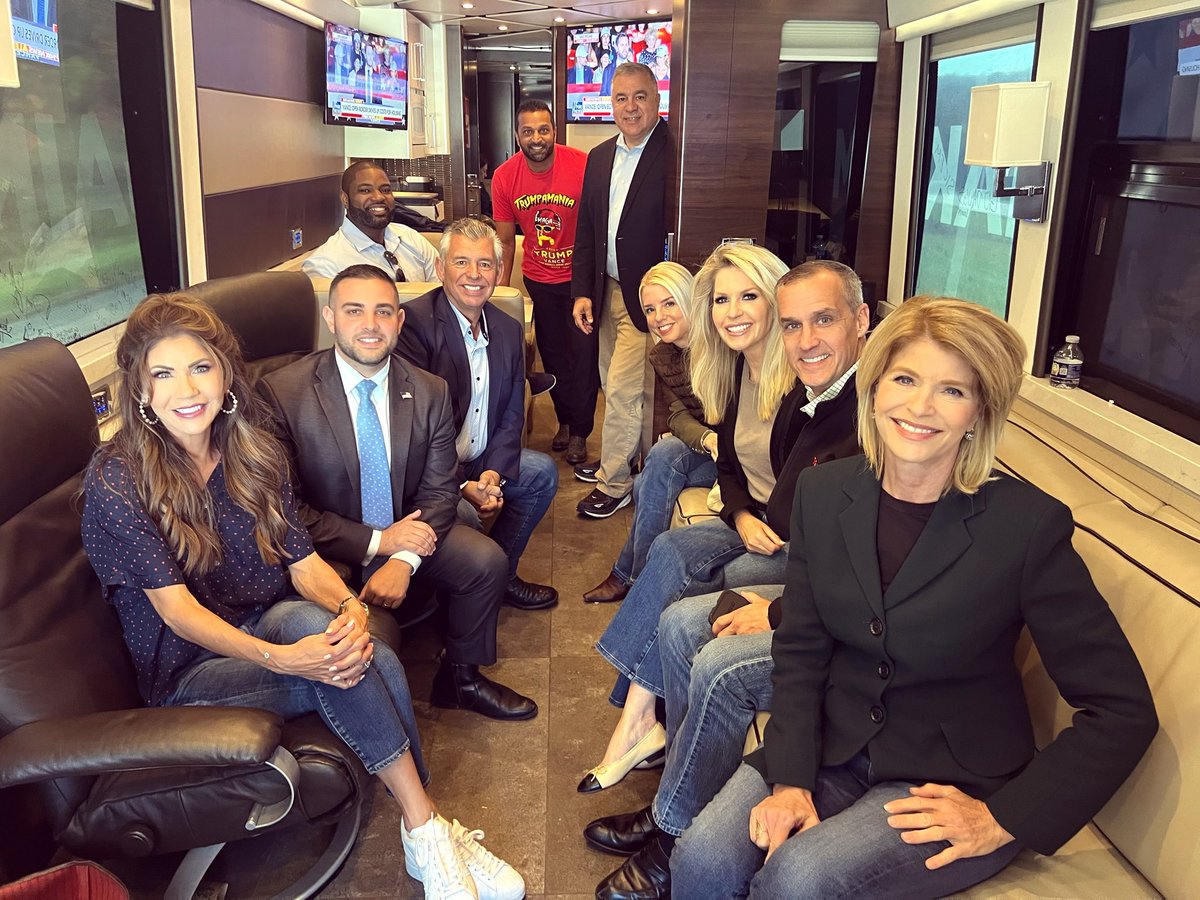 MonicaCrowley's tweet photo. 🚨 Rallying for President Trump in Pennsylvania on the campaign bus tour w/ friends @KristiNoem, @ByronDonalds, @SenJoniErnst, @MattWhitaker46, @David_Bossie, @CLewandowski_, @PamBondi, @BrookeLRollins &amp; @CarlaHSands

VOTE TRUMP/VANCE 2024 - MAGA 🇺🇸 https://t.co/u7fzKyu2ps