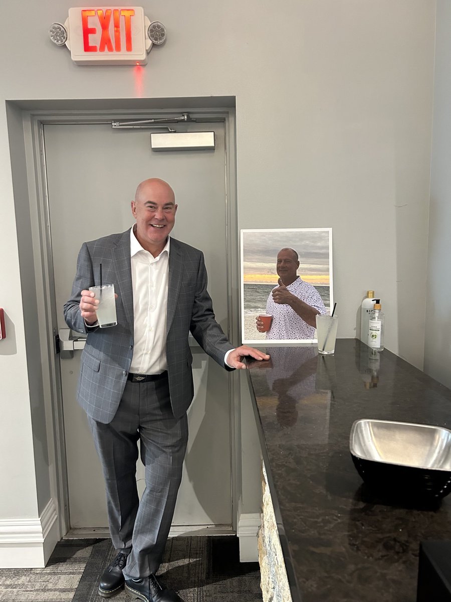 Mark Simon tweet media