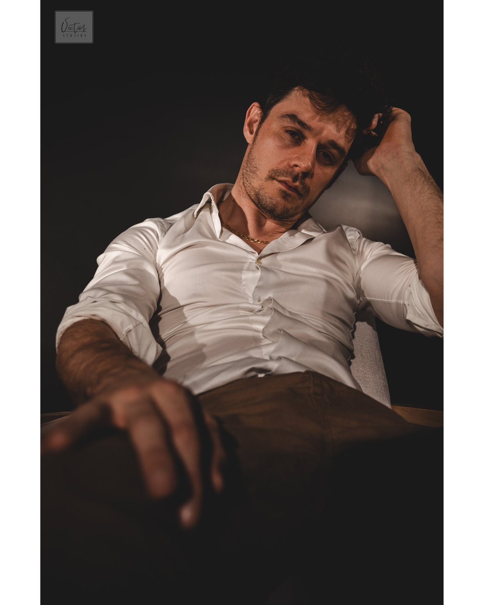 _VectorStudios's tweet photo. Chris joined us in the Studio!
How do you think he did?
#vectorstudios #sydneyphotography #boudoirstudio #malenude #leatherboy #gaymodels #maleboudoirmodel #maleboudoir #westernsydneyphotographer #westernsydneyphotography https://t.co/G5RT7uBPyN