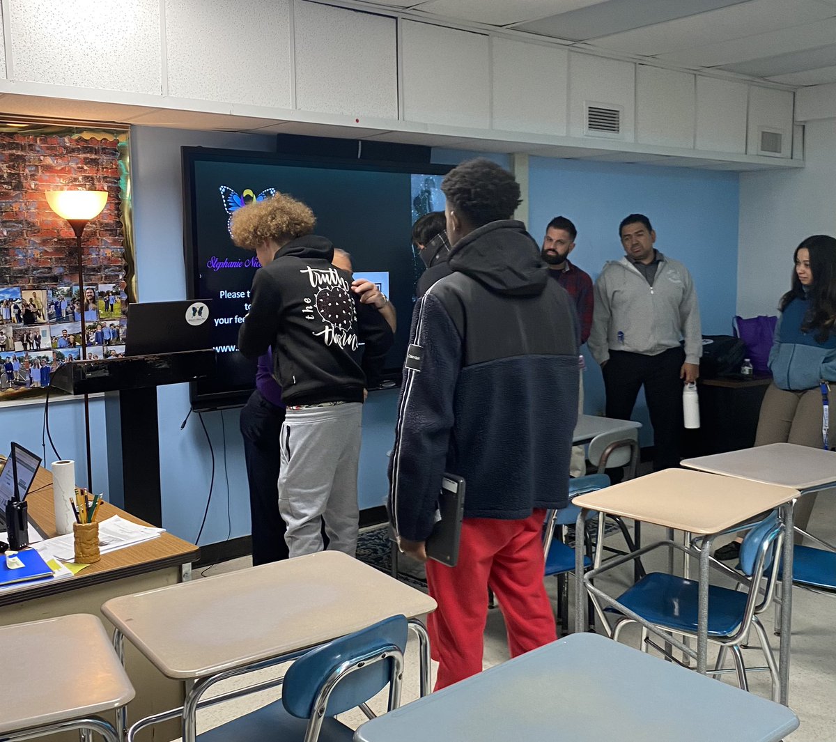 Julie Adkins tweet media