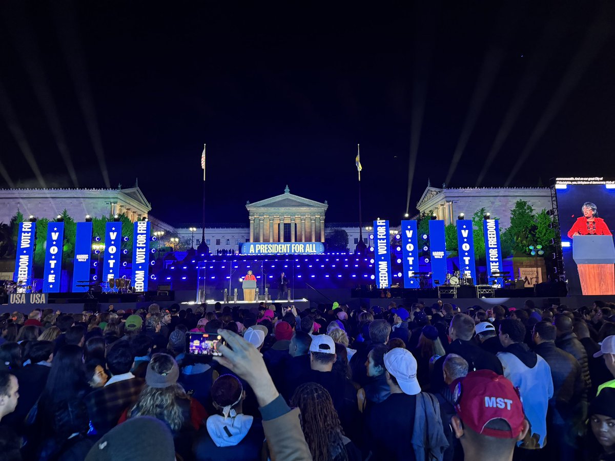 📍PHILLY

ONE MORE DAY!!! WE HAVE THE ENERGY 🇺🇸 #VoteKamala