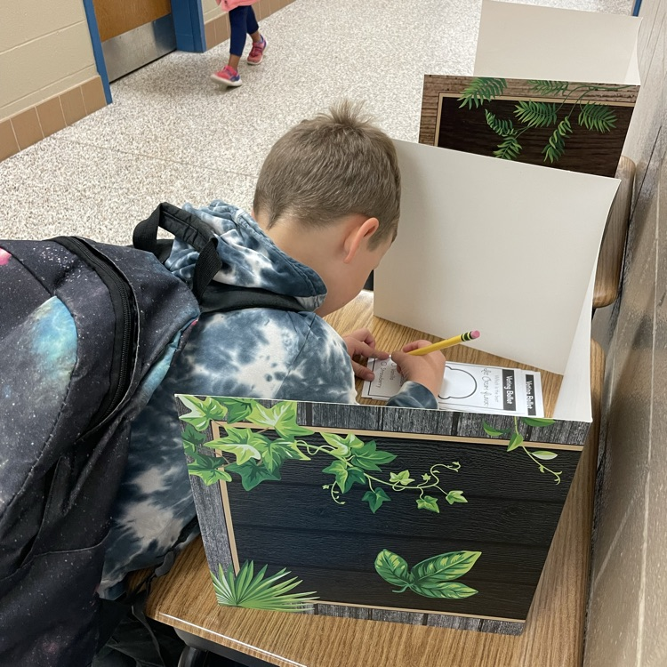 MorganElementa2's tweet photo. Ms. Minor and Ms. Bell's K students took some time in the voting booth, voting on their favorite ice cream today. It's election eve - what a great way to make learning relevant! #morganmavericks #morganmaverickadventures #learninginclemmons #wsfcs #morganstrong https://t.co/lSW0lGMirf
