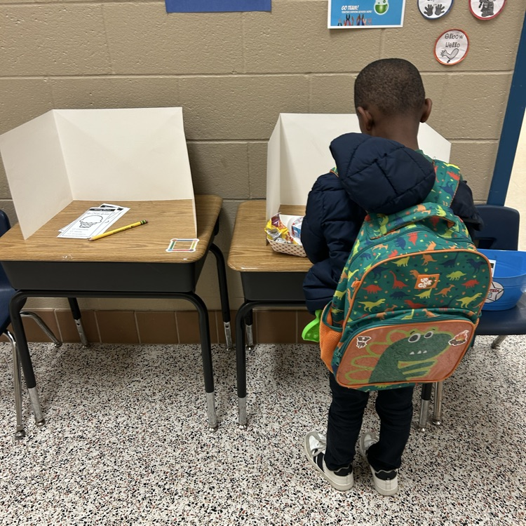 MorganElementa2's tweet photo. Ms. Minor and Ms. Bell's K students took some time in the voting booth, voting on their favorite ice cream today. It's election eve - what a great way to make learning relevant! #morganmavericks #morganmaverickadventures #learninginclemmons #wsfcs #morganstrong https://t.co/lSW0lGMirf
