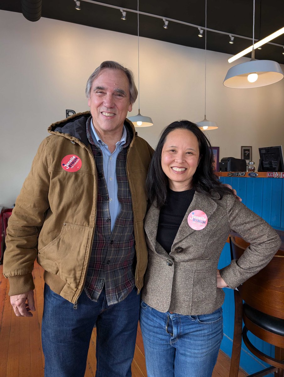 Khanh Pham for Oregon (@khanhphamforor) on Twitter photo Spent some time today at a rally to support my friend and former colleague <a href="/bynum4thewin/">Janelle Bynum</a>, running for congress. Great to see Senator @jeffmerkley as well.
Ballots are due Tuesday by 8pm! Go vote! #gotv #orleg #orpol Spent some time today at a rally to support my friend and former colleague <a href="/bynum4thewin/">Janelle Bynum</a>, running for congress. Great to see Senator @jeffmerkley as well.
Ballots are due Tuesday by 8pm! Go vote! #gotv #orleg #orpol