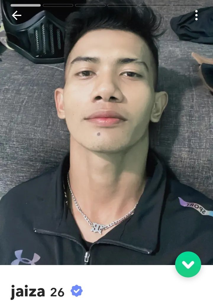 miinyoongiii_'s tweet photo. ini orang mengaku namanya aditya bayu, dinas di cijantung dengan pangkat pratu (gue tau pangkatnya krn dia dgn bangga pake baju dinas lengkapnya kemeja ijo lengan pendek bkn loreng). tapi udah gue cari di cijantung gak ada, ini org lari dr tanggung jawab udah nyakitin anak orang! https://t.co/VzNC5wEQY0