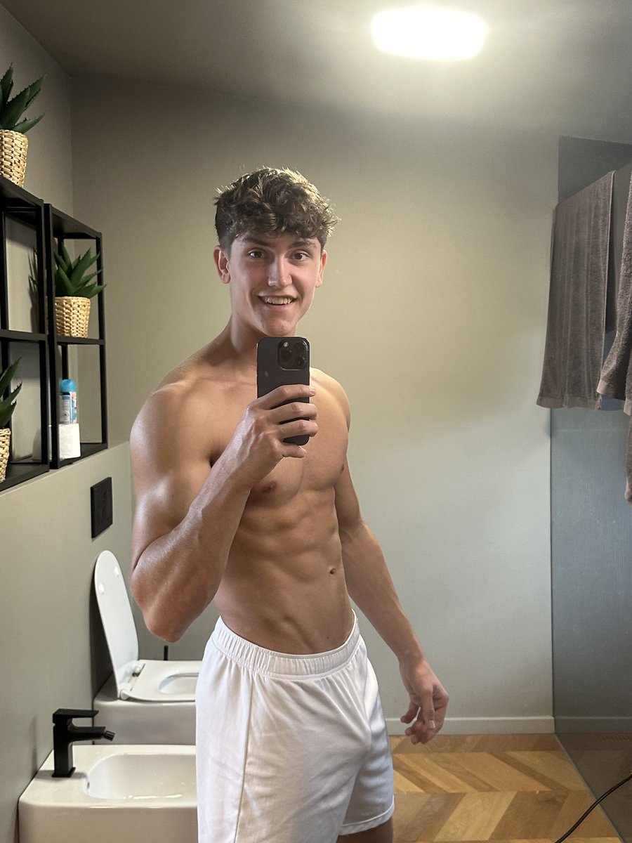 billycogan_of's tweet photo. Would you hook up with me? 💦 https://t.co/fX8LLDLlzN