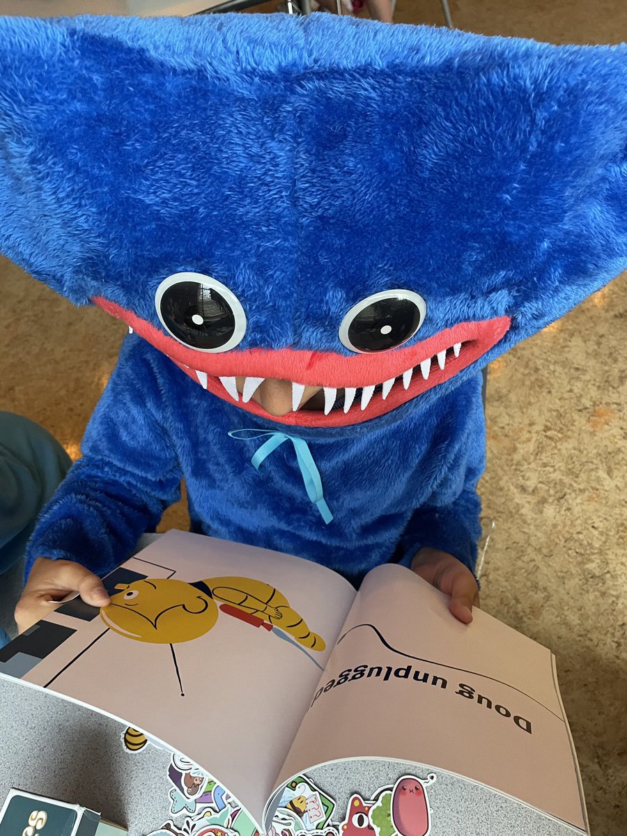 CbeVillage's tweet photo. Our students had an extra special Halloween thanks to @FirstBook Canada and @amazon for the donation and delivery of our book bags for each student
#wearecbe#ittakesavillage https://t.co/5YWErWdAn3