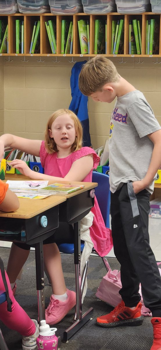belindafro's tweet photo. A year ago, Walker was in my 3rd grade class. Now, he comes in to help at the end of the day twice a week.
Way to grow into into a leader!

@theSMSD @SunflowerSMSD @KalisRyan https://t.co/uNnfqJ84Pb
