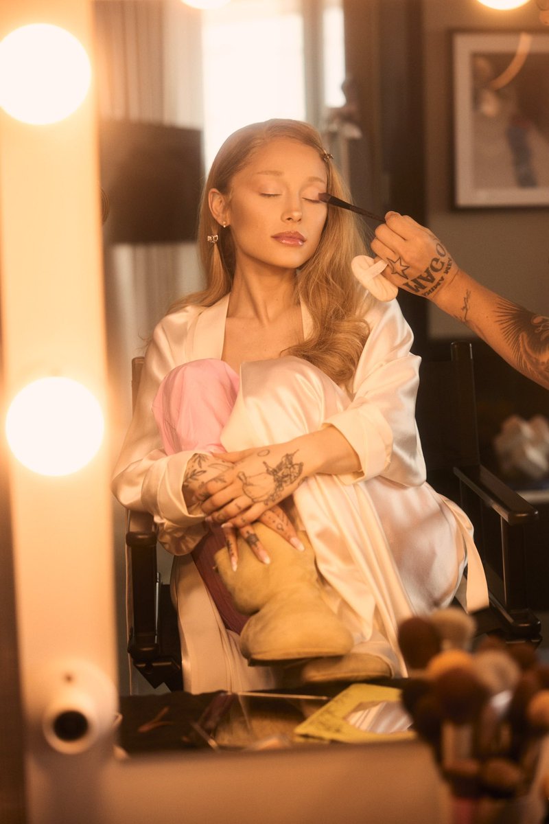 rembeauty's tweet photo. getting ready with ariana and @vogueaustralia for the Sydney @wickedmovie premiere 🫧💖 featuring our limited edition #rembeautyxwicked luxury beautification undereye masks and ozdust eyeshadow palette https://t.co/AFNWkAvfne