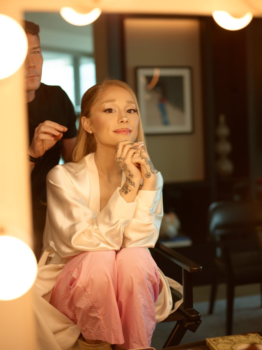rembeauty's tweet photo. getting ready with ariana and @vogueaustralia for the Sydney @wickedmovie premiere 🫧💖 featuring our limited edition #rembeautyxwicked luxury beautification undereye masks and ozdust eyeshadow palette https://t.co/AFNWkAvfne