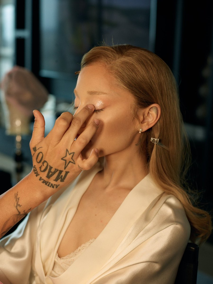 rembeauty's tweet photo. getting ready with ariana and @vogueaustralia for the Sydney @wickedmovie premiere 🫧💖 featuring our limited edition #rembeautyxwicked luxury beautification undereye masks and ozdust eyeshadow palette https://t.co/AFNWkAvfne