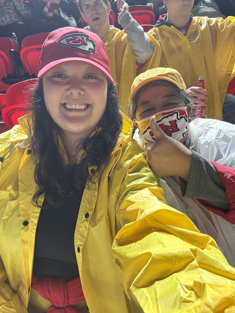 pilipina's tweet photo. Different seats tonight, same fun with my mama #ChiefsKingdom https://t.co/njDNx3If9W