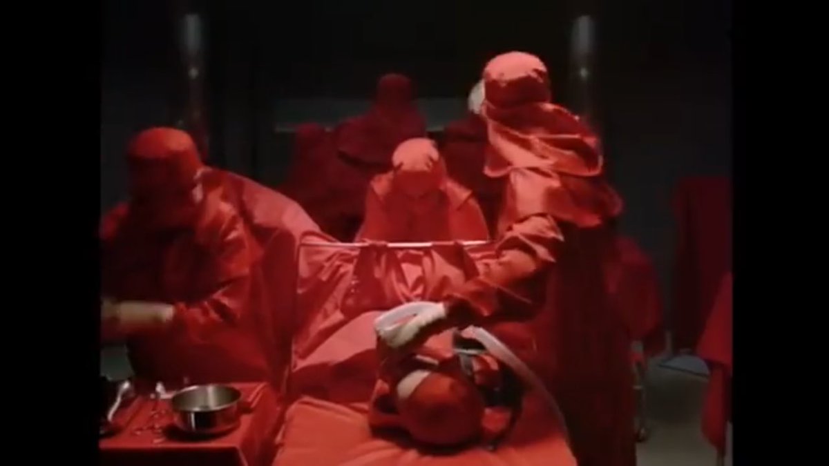 PinkkNancy's tweet photo. ¡No se pierdan Butaca 16:9! 
Día 1 del ciclo: dualidades oscuras 
#DeadRingers de #DavidCronenberg

🙌🏻🖤🔥🎥💣🎙️

YouTube 
👇🏻👇🏻👇🏻

https://t.co/zTWCxbIFPS https://t.co/qLbAdYS1Cj