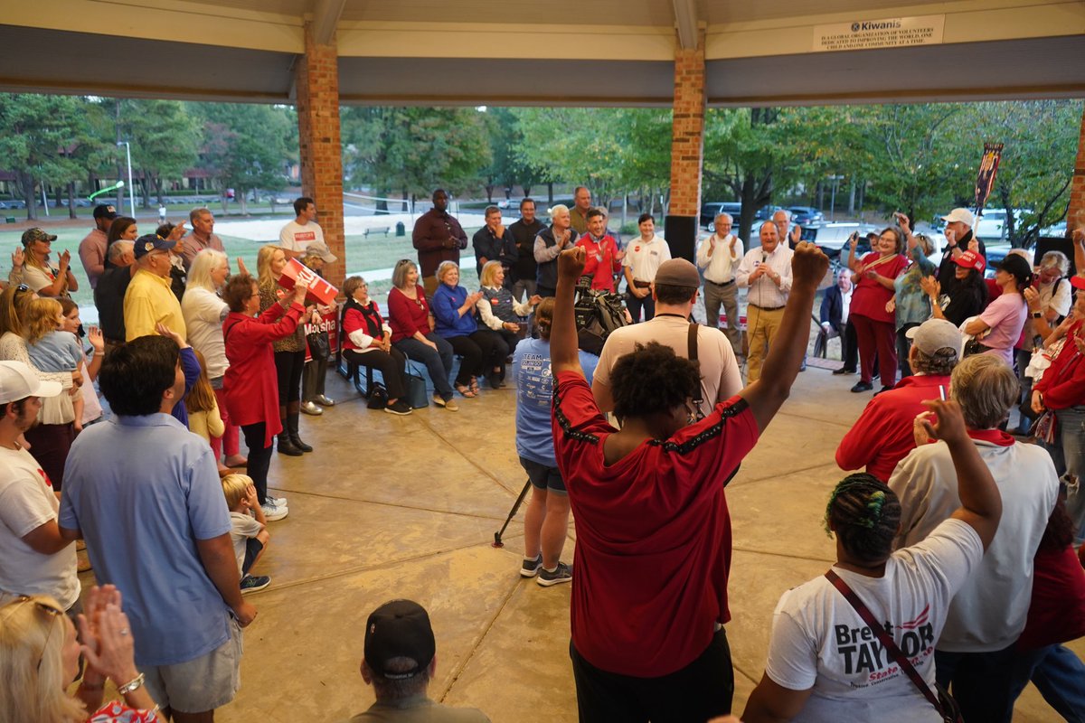 CSexton25's tweet photo. Our final stop of the #FreedomTour did not disappoint! Lots of energy in Shelby County and looking forward to moving it from blue to red! @repgillespie, @wkevinv and @RepMarkWhiteTN know it won’t stay blue for long! #TennesseeRed #FreedomTour https://t.co/Z0mKC5n7Vl