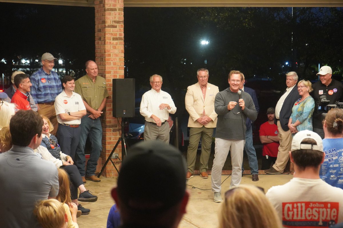 CSexton25's tweet photo. Our final stop of the #FreedomTour did not disappoint! Lots of energy in Shelby County and looking forward to moving it from blue to red! @repgillespie, @wkevinv and @RepMarkWhiteTN know it won’t stay blue for long! #TennesseeRed #FreedomTour https://t.co/Z0mKC5n7Vl