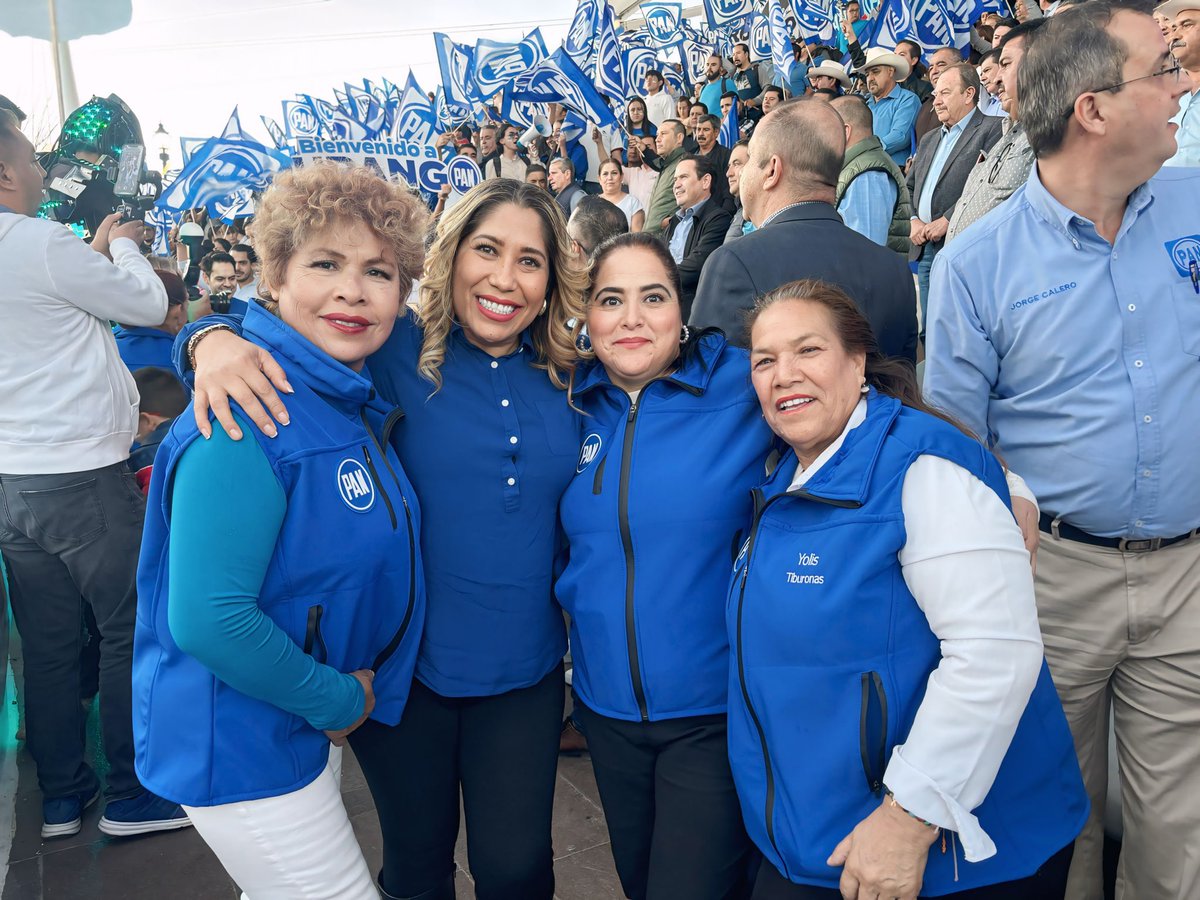 Isabel_Onti_'s tweet photo. Un gusto recibir en Durango a Jorge Romero, candidato a presidir el Comité Ejecutivo Nacional del PAN. ¡En hora buena! Confiamos en ti para generar proyectos que favorezcan a nuestro partido y a nuestra militancia. #PAN #JorgeRomero #Durango #FuerzaAzul 💙 https://t.co/X0ejJx7AH4