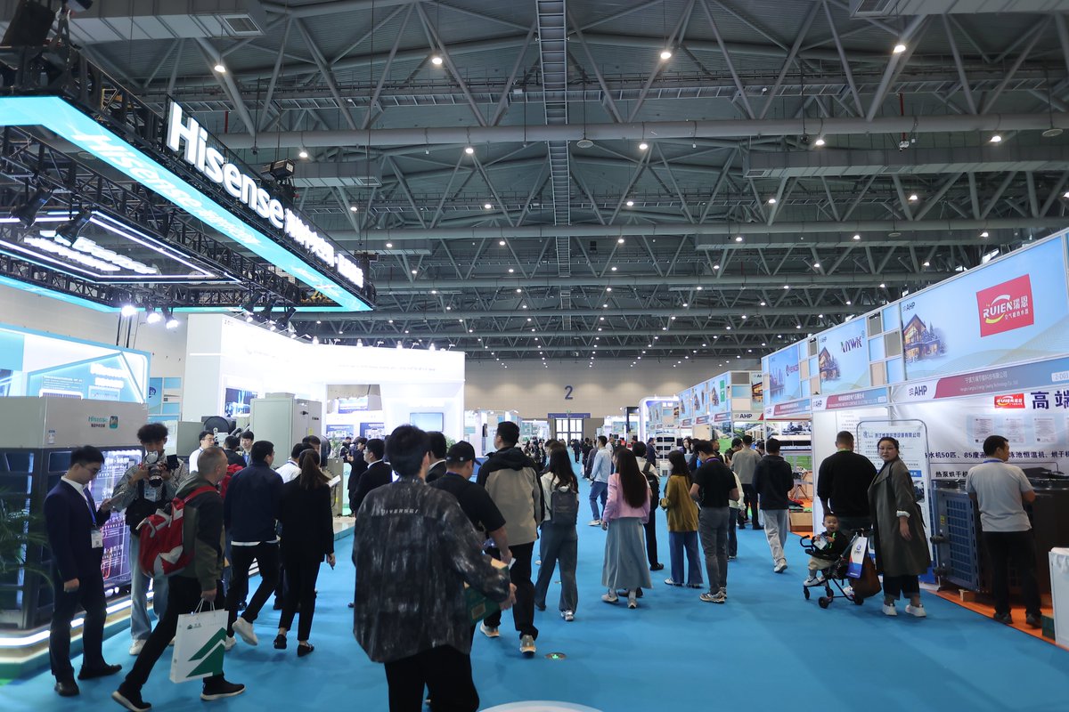 AHPEXPO2024's tweet photo. Good day, HVACR friends! Do you see any familiar figures? The 2024 Aisa International Heat Pump Expo has found your acquaintance. 😃#AHPExpo2024 #heatpump #hightechsolution https://t.co/ZewMczD1YQ