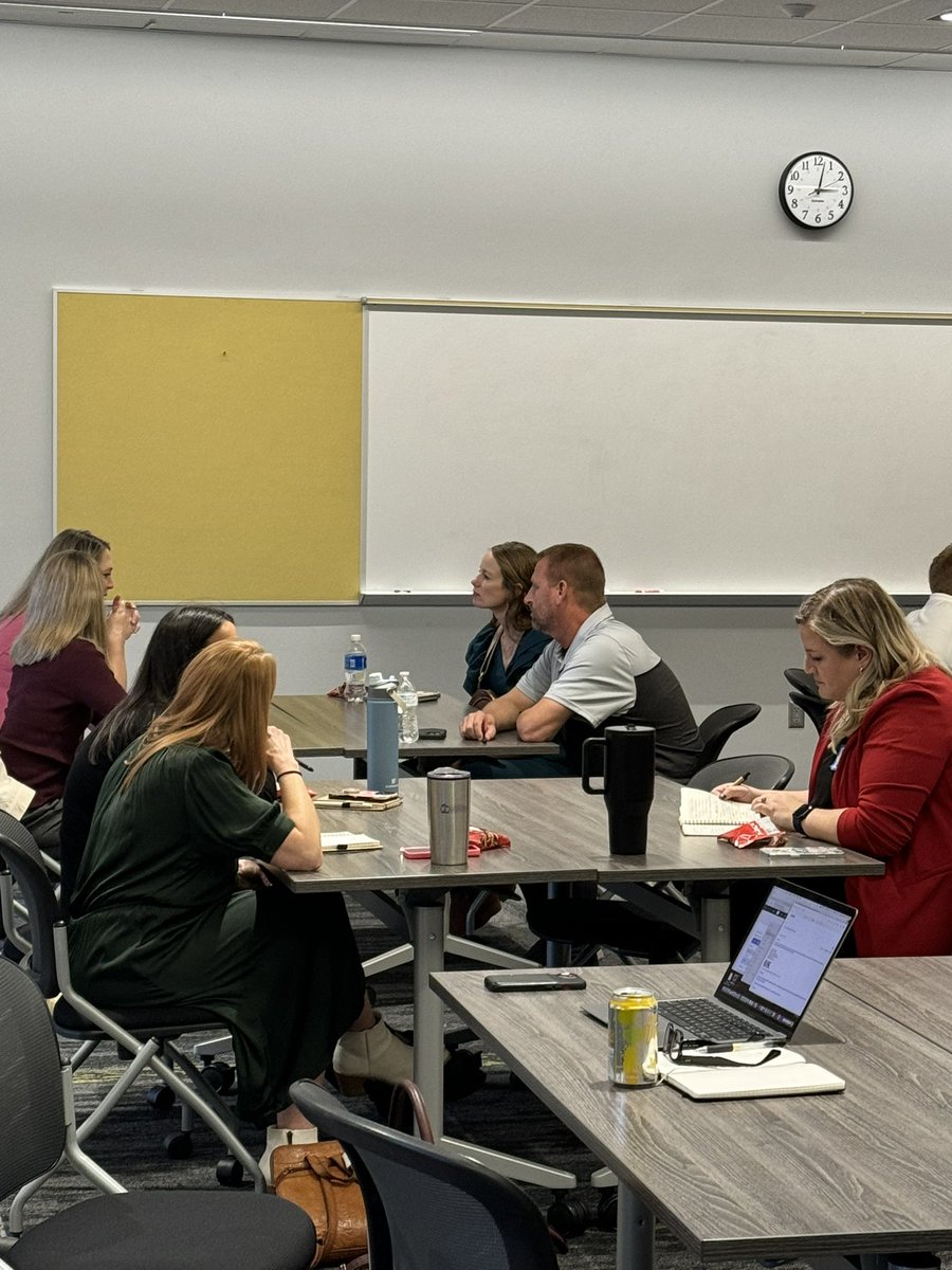 Unk_EDAD's tweet image. Great end of day 2 of practicum at Papillion La Vista! Thanks you Dr. Settles and Dr. Steele.