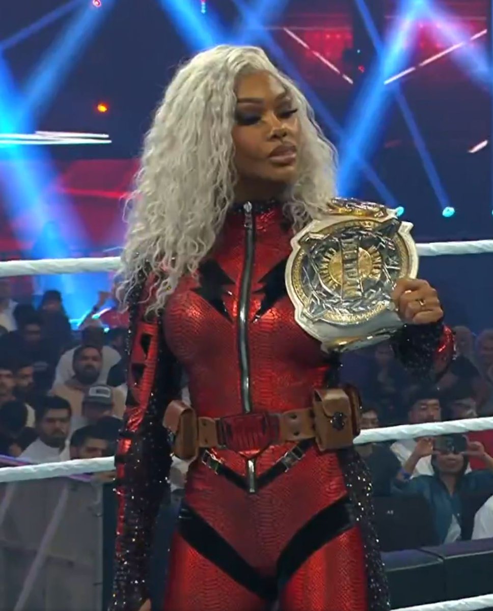 the deadpool gear is 🔥🔥🔥
lady jadepool <a href="/Jade_Cargill/">Jade Cargill</a> 

#WWERaw