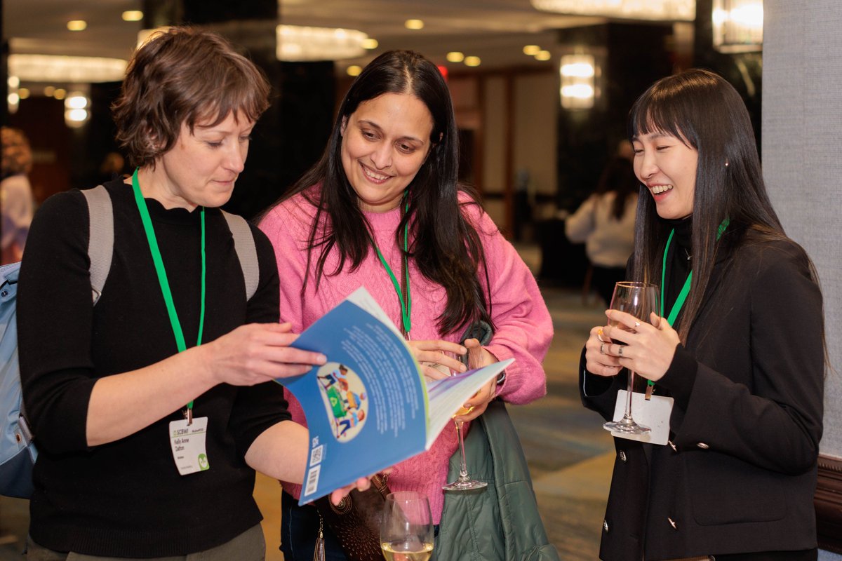 ✨ Attention ALL children’s book creators✨

Whether you’re a beginner or a seasoned pro, the SCBWI NY Conference has something for everyone! 

Register today at scbwi.org/events/winter-…

Photos by Nancy Adler

#SCBWINY24 #kidlit