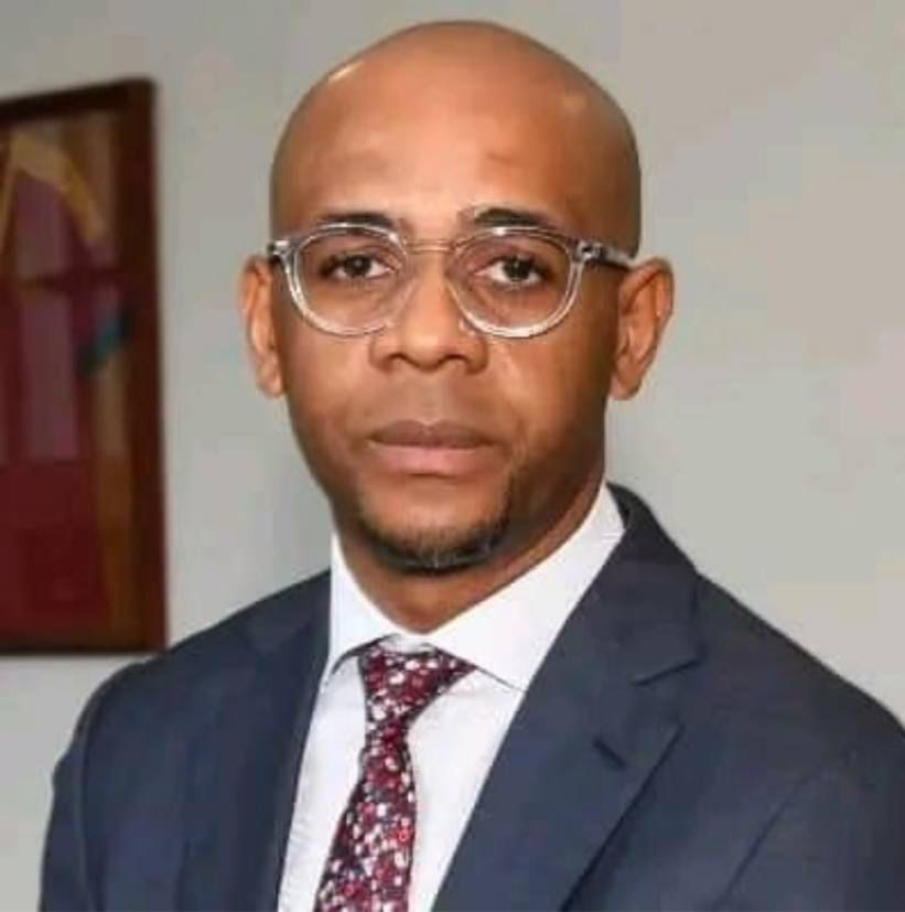 lebrun_reginald's tweet photo. Videyo sextape Balthazar yo se yon leson.  Nan videyo sa yo,mwen aprann 2 leson enpòtan sou fanm:
 1- Fidelite yon fanm se sèlman yon ilizyon.  
Li pa egziste. 
 2- Li gendwa marye,men lap toujou espere rankontre yon gason ki pi bon pase mari l. https://t.co/Ygzp6FYtCX