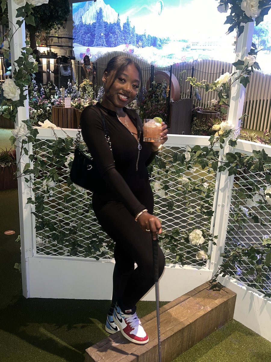 Maya_nehrae's tweet photo. ✨maya’s world night recap: “dating in my 20s and i’m realizing im not dating enough . so here’s me on a first date in a min . mini golf was never my top pick for first dates but i rlly enjoyed it. (i love a date.. friends solo or potential lover) get up and go date cheers🥂” https://t.co/Yn9axCLIRg