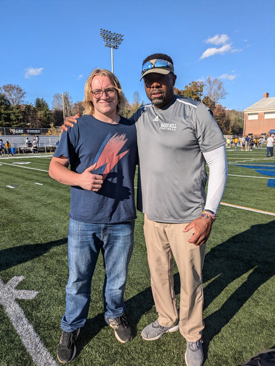TheOfficial_TL's tweet photo. Had an awesome visit to @MarsHillU on Saturday! Beautiful campus and the @MarsHill_FB coaches were great. 🤩. Thank you @coachclayisbell, @chuck_phifer and all of the coaches and staff for hosting!
#MarsHill #GameDay #MHULions https://t.co/cDnSxsmn7L