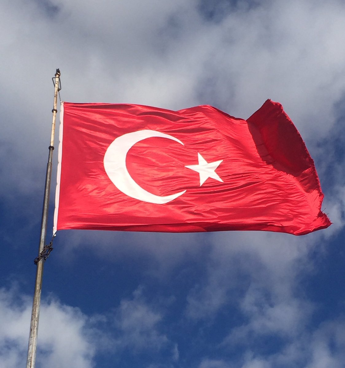 Yaşasın TÜRK Yurdu 💫
Varolsun TÜRK Bayrağı 🇹🇷

Size Devleti Tanıtacağız
#Kayyım 🇹🇷👏