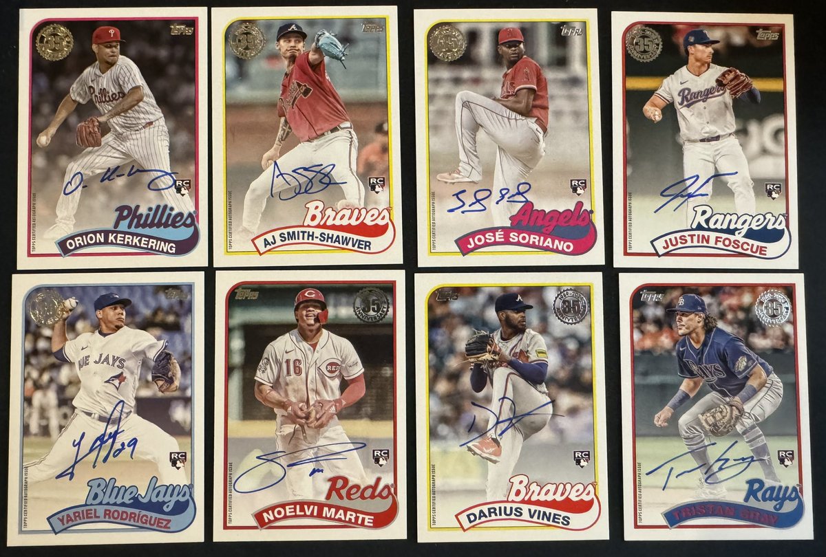 Cre8Collections's tweet photo. 2024 #Topps Update break #TheHobby https://t.co/4lWh12QE27