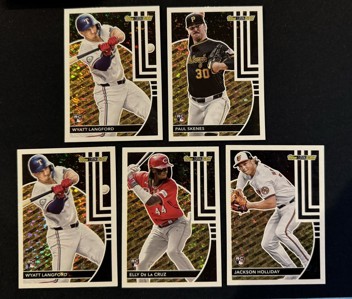 Cre8Collections's tweet photo. 2024 #Topps Update break #TheHobby https://t.co/kZJkYBCOgH