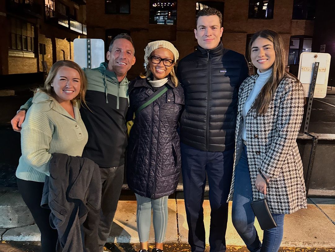 Nate Mann on the set of The Up and Comer, posted by Ryan Alter, a chiropractor.

via alterchiropractic on Instagram 

instagram.com/p/DB9P82epMDa/…