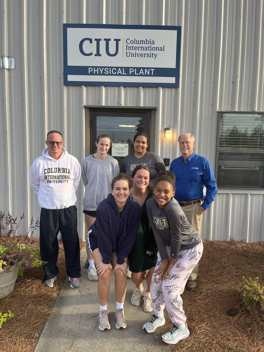 Enjoyed dropping off donuts to say thanks to CIU’s Physical Plant Team this morning. Thanks for all you do!