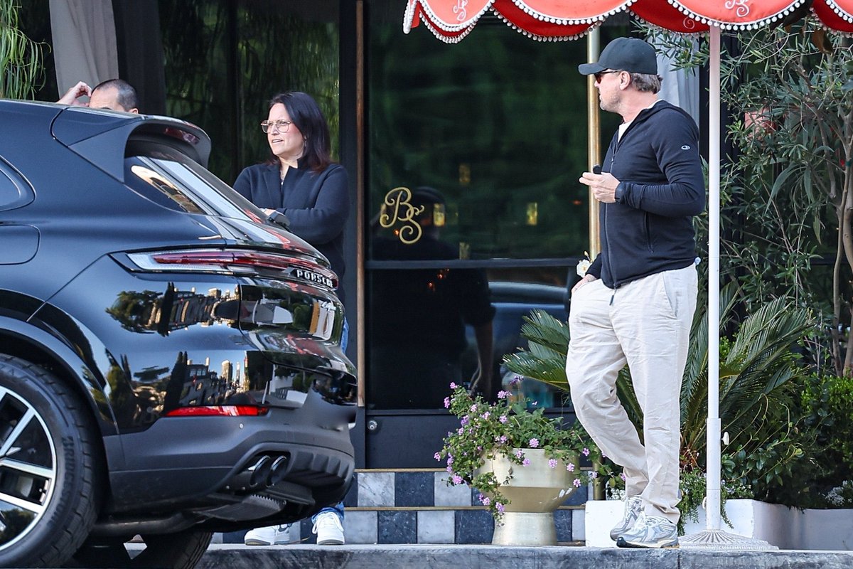j__davisson's tweet image. Leonardo DiCaprio made a stylish exit from a trendy restaurant on Bird Street in Los Angeles, capturing the attention of onlookers on November 4, 2024
